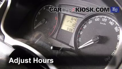 2010 Skoda Fabia S 1.2L 3 Cyl. Reloj Fijar hora de reloj